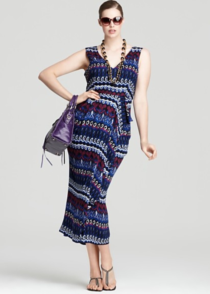 وللجسد الممتلىء أناقته مع دونا كاران  