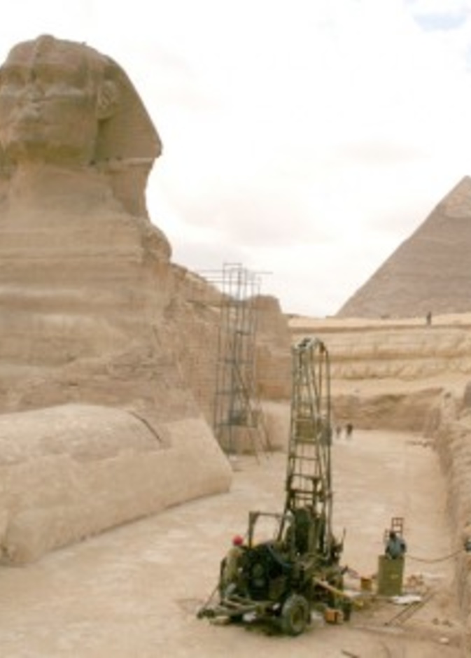 بدء سحب المياه الجوفية أسفل أبو الهول 