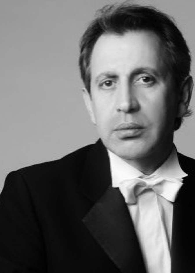   هاروت يعزف  في قصر الأونيسكو  