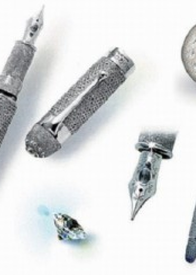 طرح أغلى قلم في العالم بدبي 