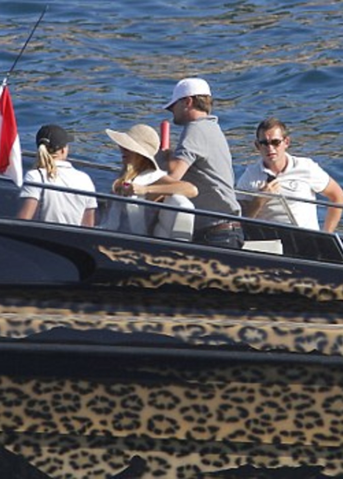 الملياردير غرين وقارب على الموضة  