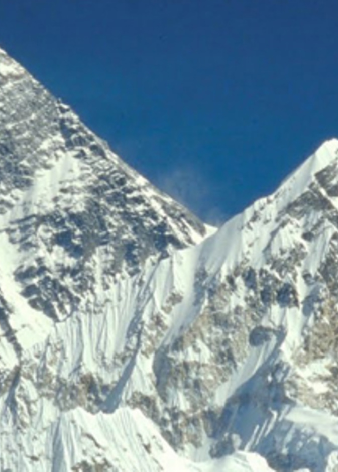 اكبر امراة تتسلق قمة افرست  