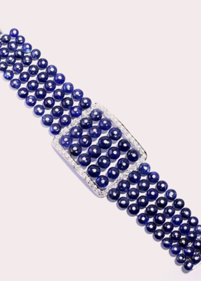 تشارليز ثيرون..ساحرة بمجوهرات  بلغاري   