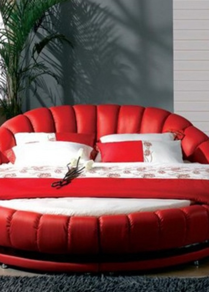 جمال الأحمر في غرف النوم