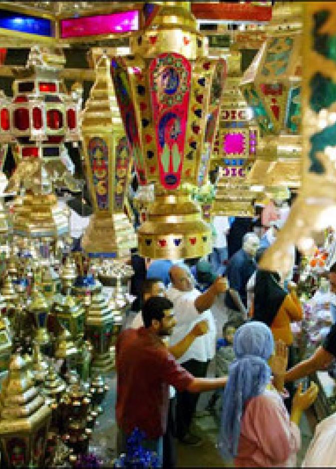 حي الحسين.. متعة القاهرة في رمضان