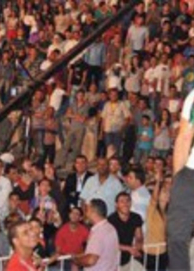 تامر حسنى يتألق فى الأردن