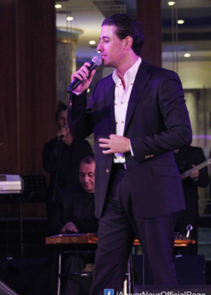 أنور نور يتألق في العيد