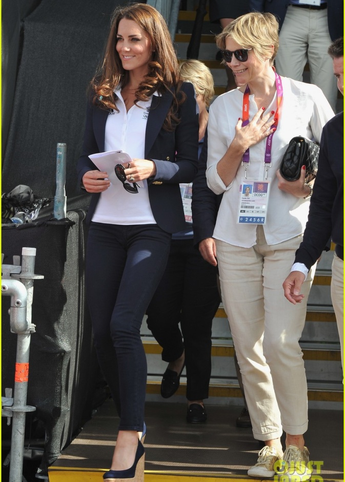 كيت تتابع تصفيات الأميرة زارا لسباقات الفروسية