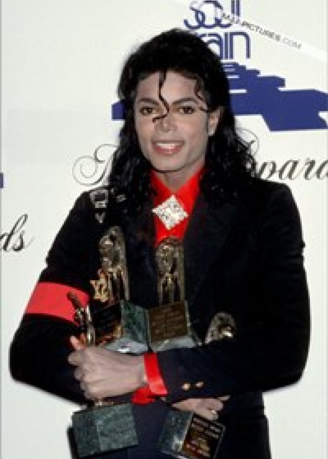 ولد اليوم من المشاهير وحظك مع الأبراج  