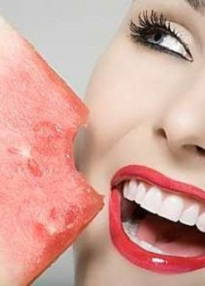 تجمّلي بماسكات البطيخ الأحمر
