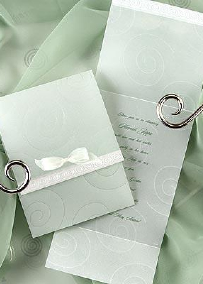 بطاقة عرس باللون الفستوقي