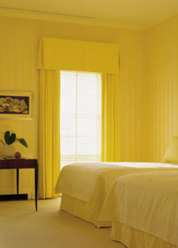 غرفة نوم بالأصفر