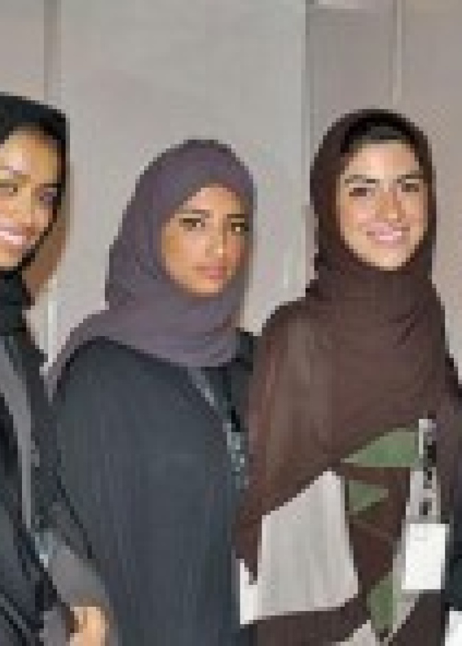  الطالبات المتميزات