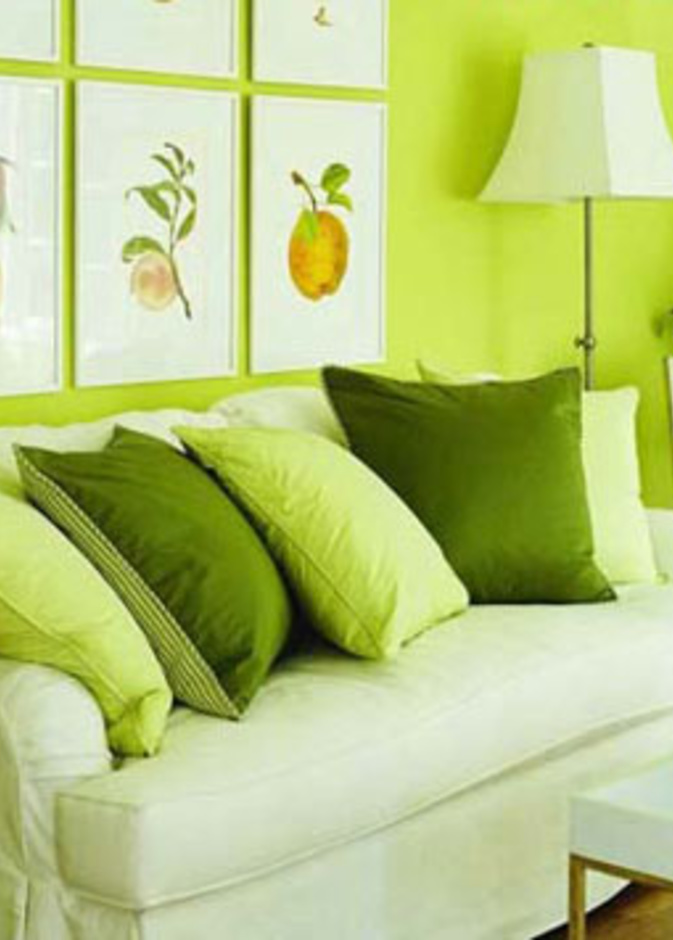 غرفة معيشة باللون أخضر الزاهي