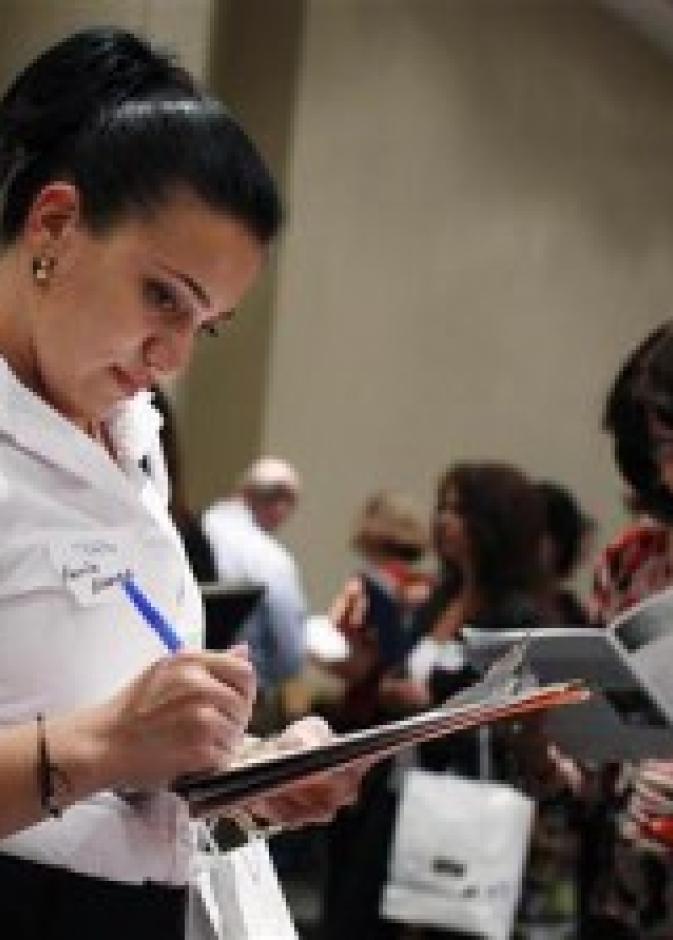 أفضل 10 مدن للأمهات العاملات في أميركا  