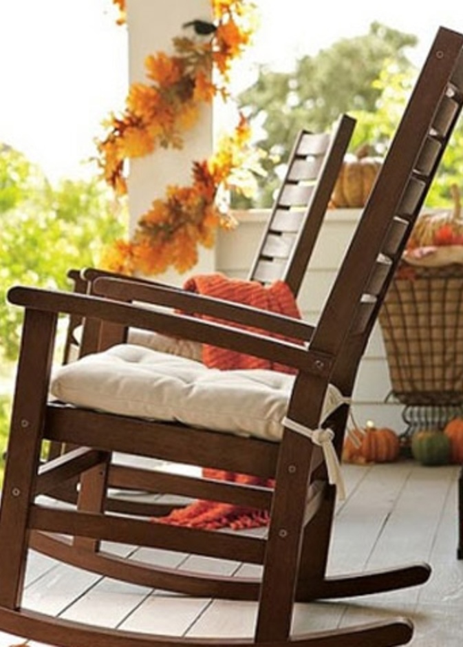 كرسي هزاز زينة للغرفة الخارجية