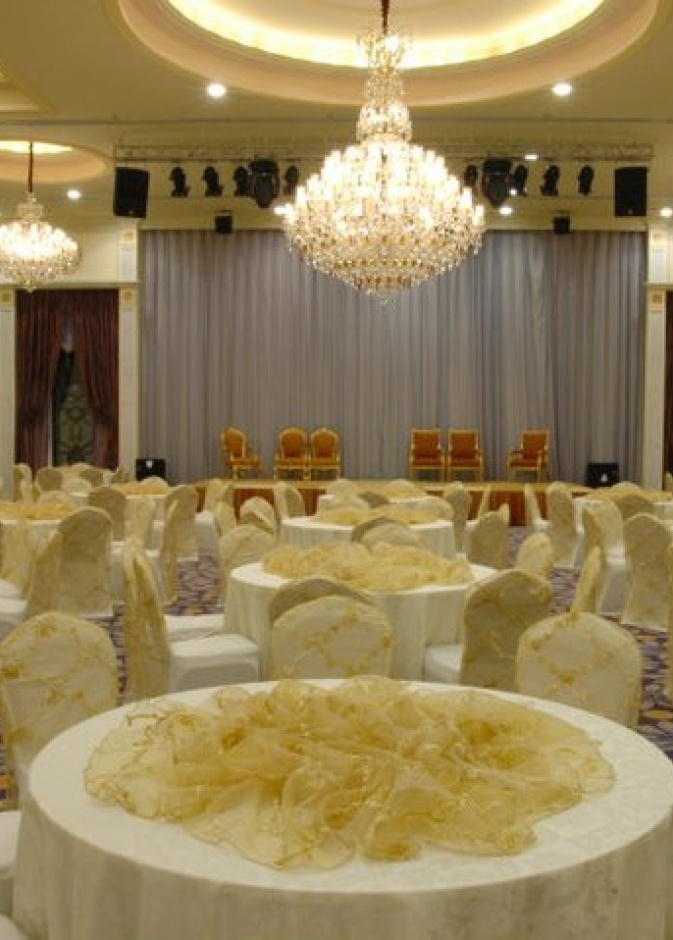 فخامة ورقي ليلة العمر في قاعات مسايا السعودية