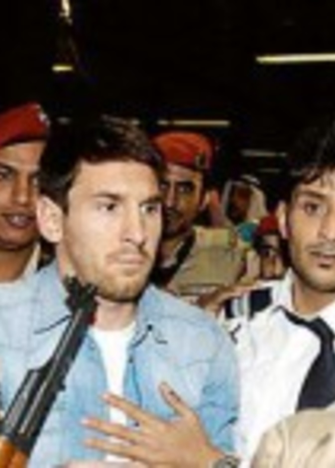  حماية ميسي في المطار