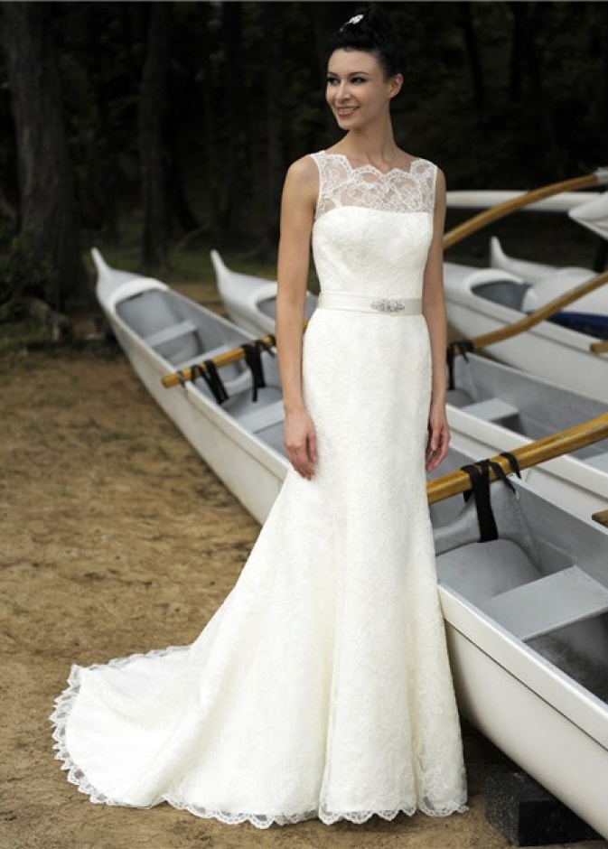 مجموعة Augusta Jones لفساتين الزفاف 2013