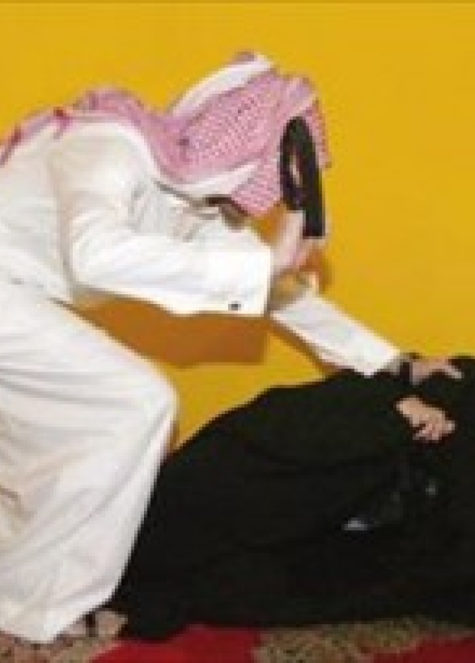 زوج سعودي يتفنن في تعذيب زوجته