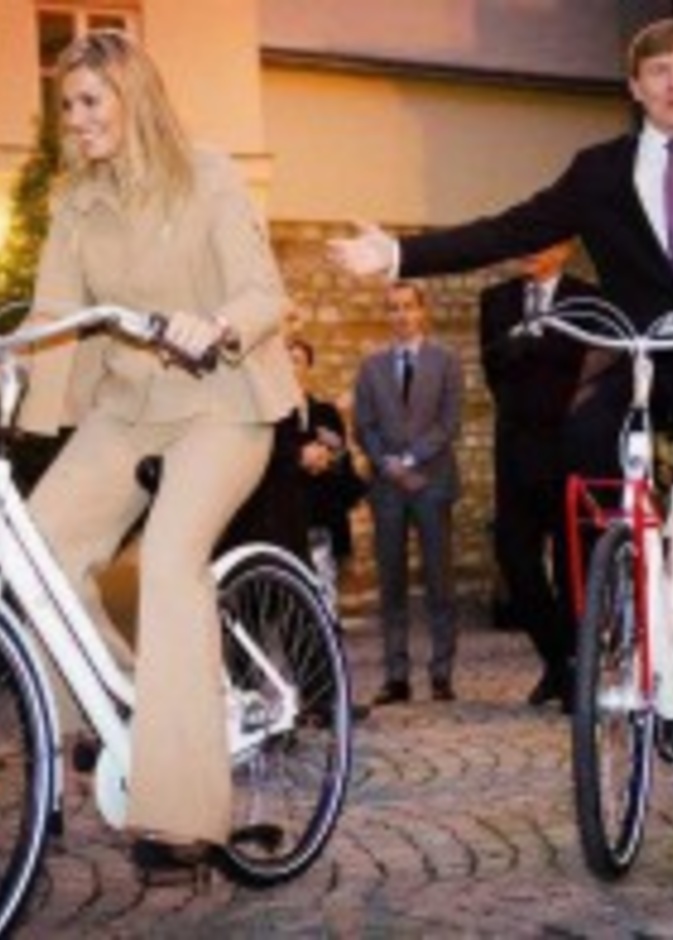  الأميران الهولنديان على الدراجة الهوائية