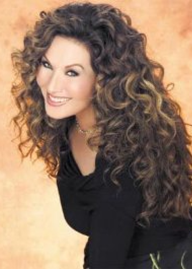 ولد في مثل هذا اليوم من المشاهير وحظك مع الأبراج