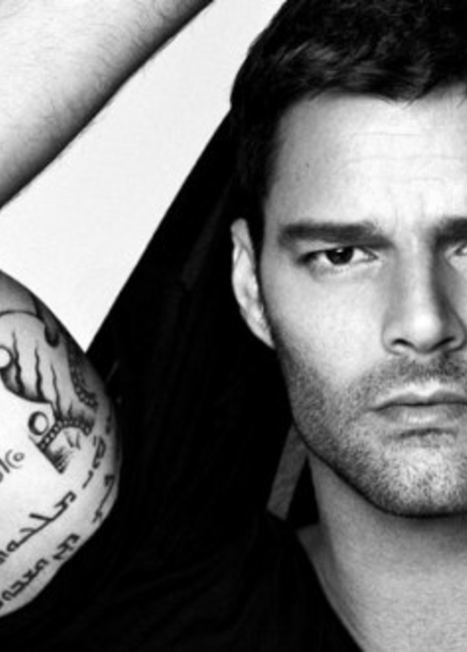 ولد في مثل هذا اليوم من  المشاهير وحظك مع الأبراج  