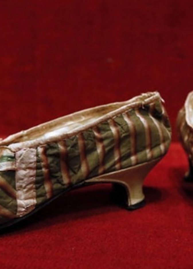 حذاء ماري أنطوانيت