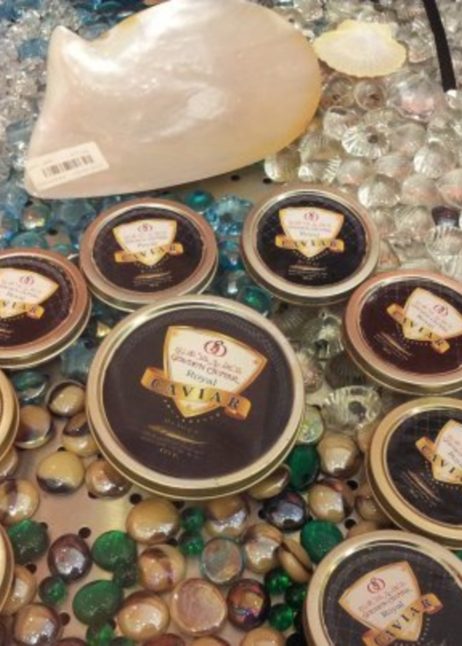 أحد أنواع الكافيار بالمحل