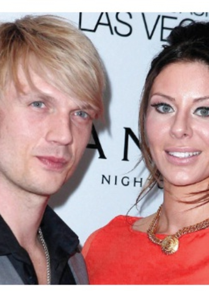  خطوبة نيك كارتر من لورين كيت