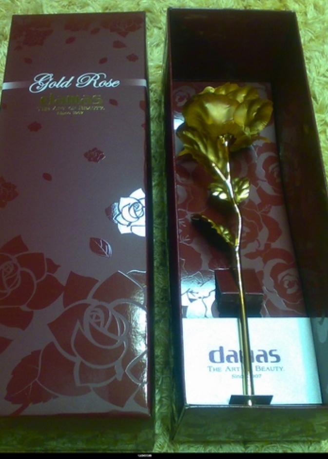 وردة ذهب عيار 24 من داماس