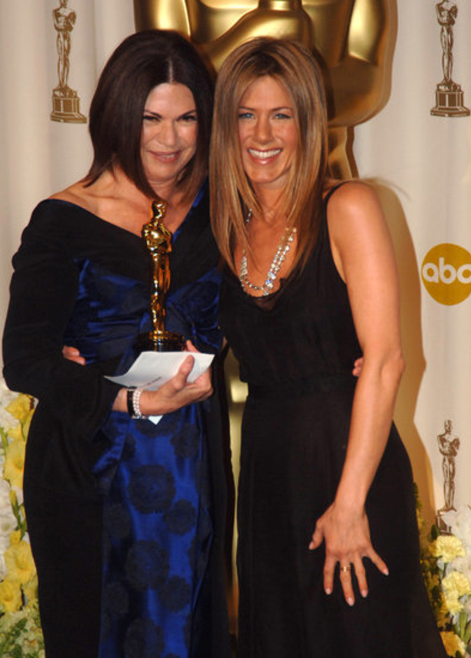 جينيفر أنيستون بطلة رزينة في أوسكار 2011