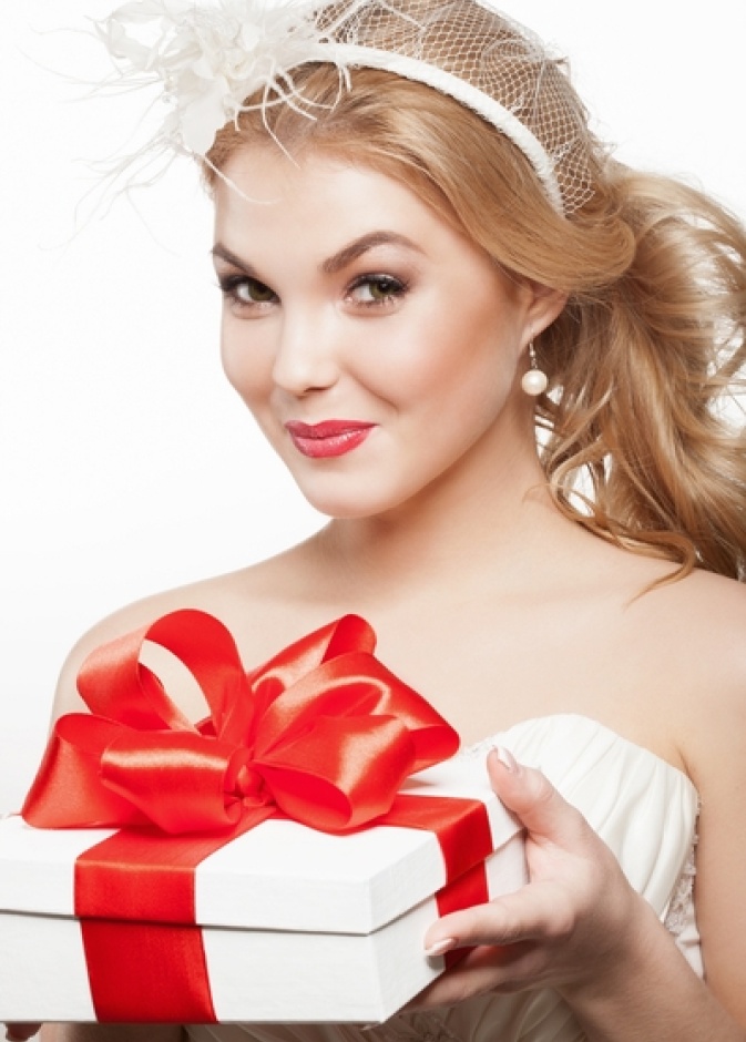 أفضل 10 هدايا للعروسين