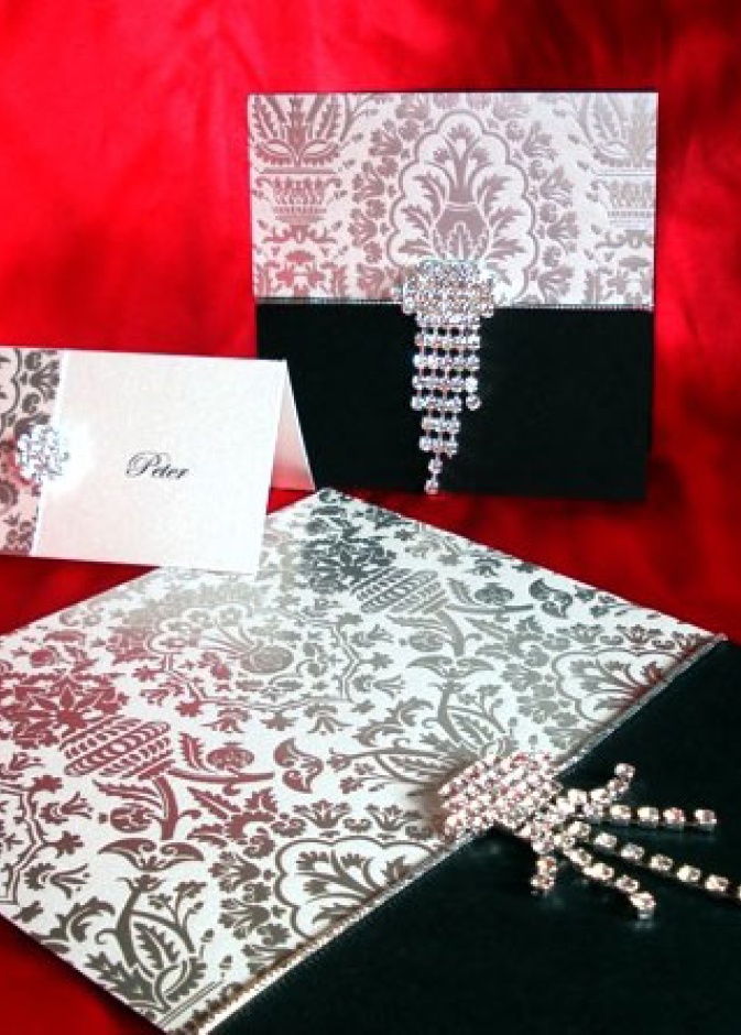 بطاقات دعة أنيقة مع بروش كريستال شواروفسكي