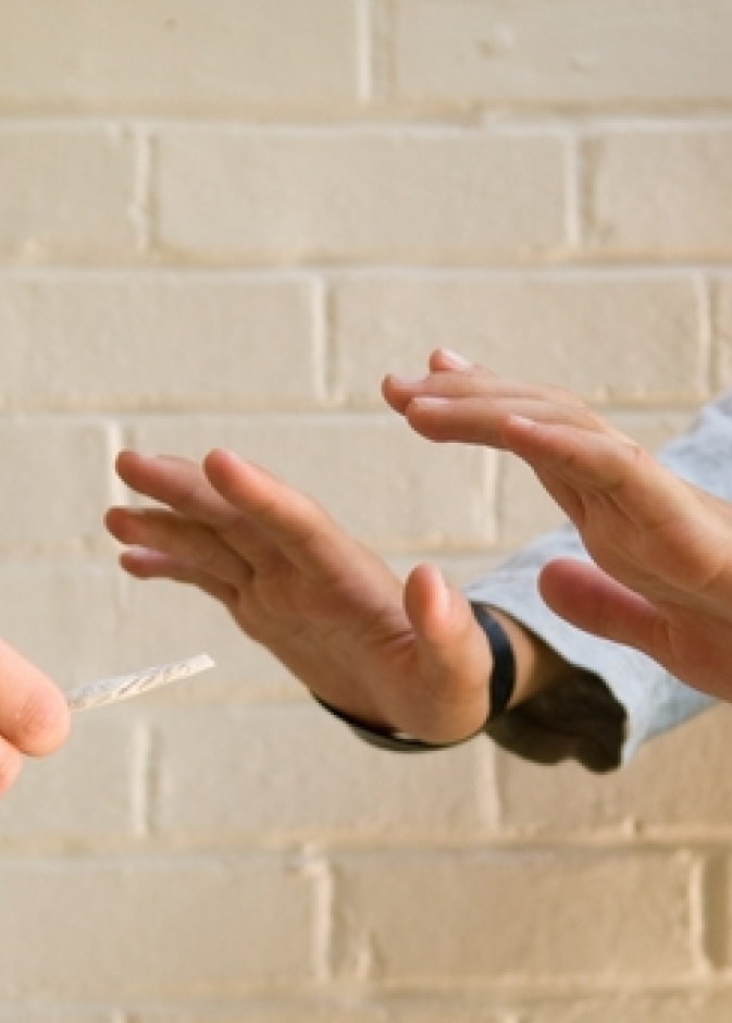 مواطنة تخلع زوجها لتتخلص من تعاطي المخدرات