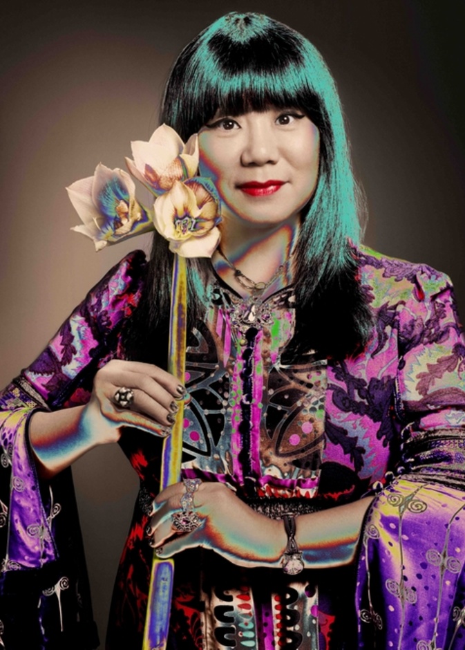 "آنا سوي"Anna Sui
