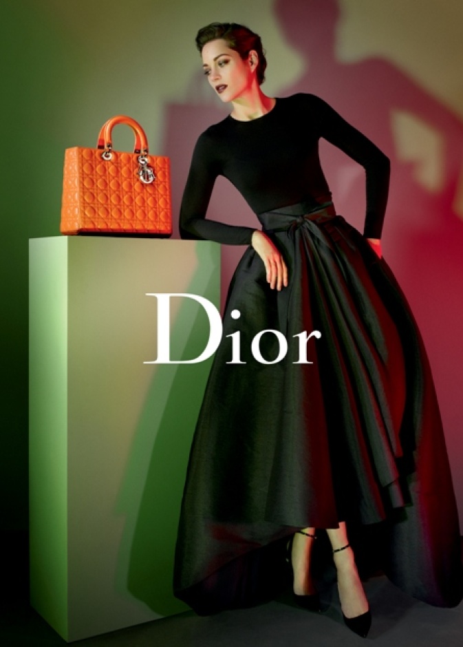 الأضواء لربيع DIOR