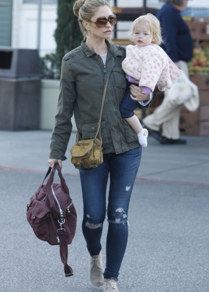 Rebecca Gayheart مع ابنتها