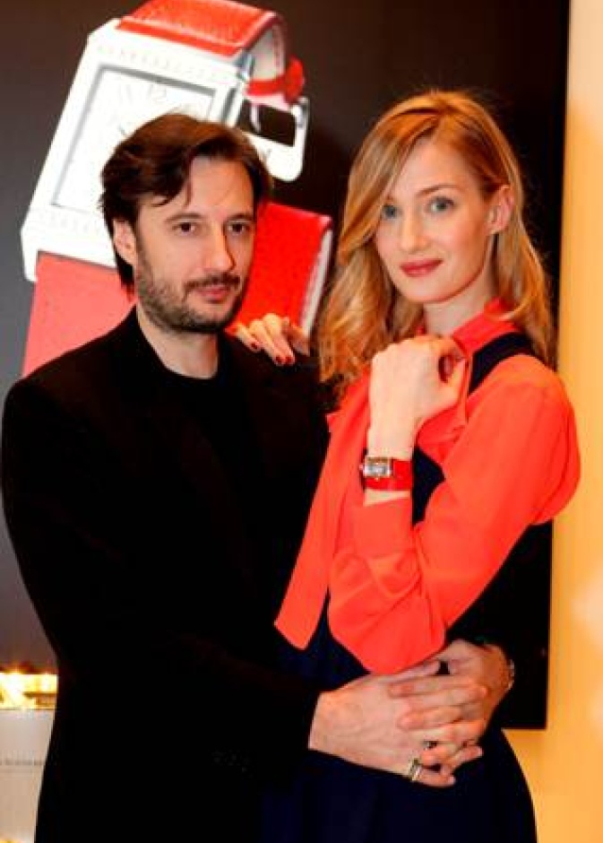 ماتيو سيكاريني وخطيبته