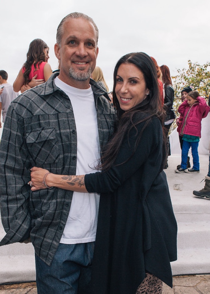 طليق ساندرا بولوك في القفص الذهبي