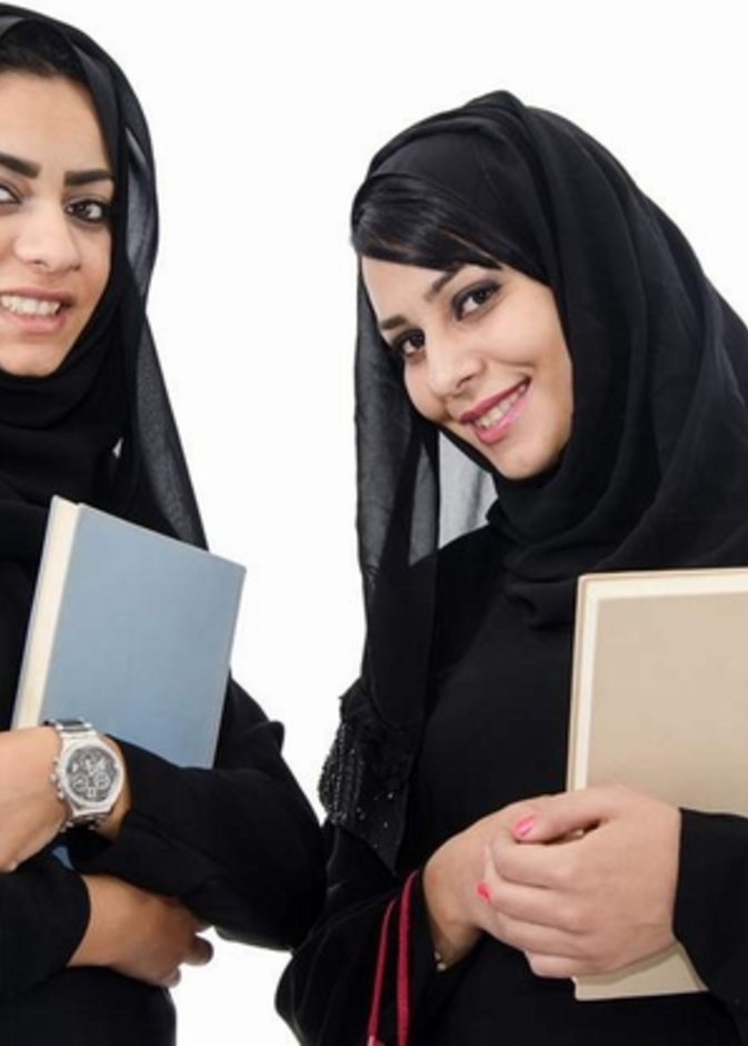 كيف تحمي المرأة السعودية خصوصيتها في المناسبات؟
