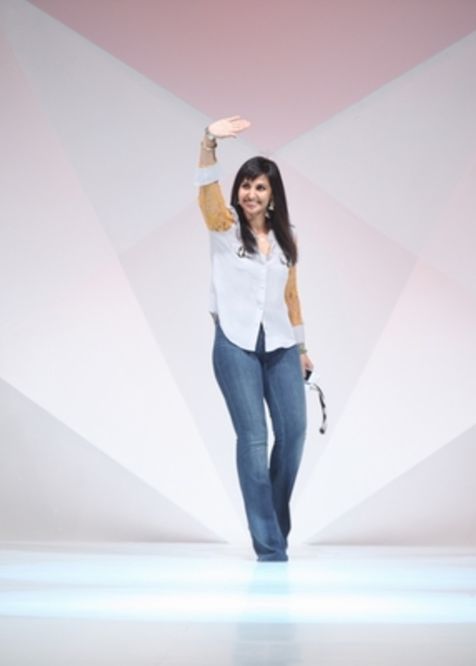 من مجموعة أميرة هارون