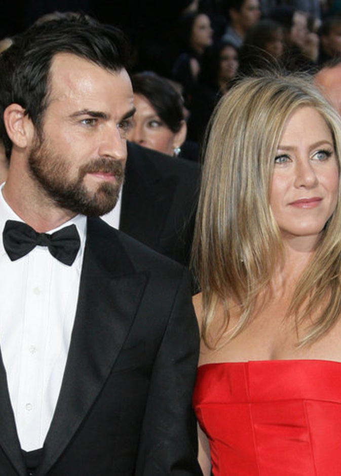 Justin Theroux يعشق إخافة Jennifer Aniston