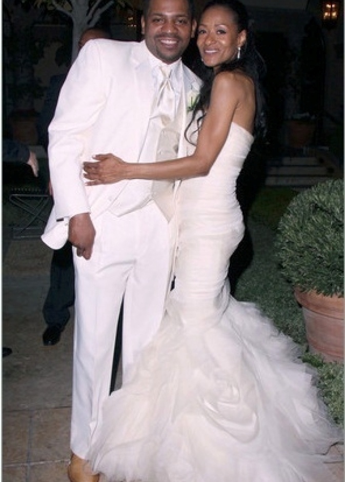 زواج ميكيي فايفر من حبيبته بيشيليت بارنز