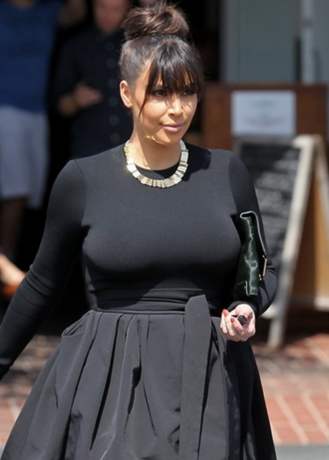 Kim Kardashian تختار باريس لولادة طفلتها