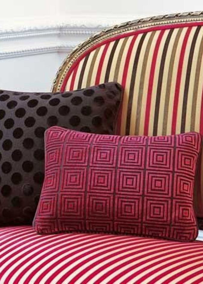 أقمشة رائعة لديكور راقي وأنيق بمطبوعات مموجة رائعة وألوان مثيرة ممكن استخدامها للأثاث أو كستائر للحوائط Cantello