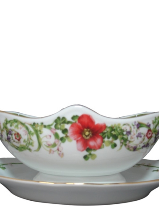 من مجموعة Flower Fantasy المنقوشة برسوم الأزهار من Versace