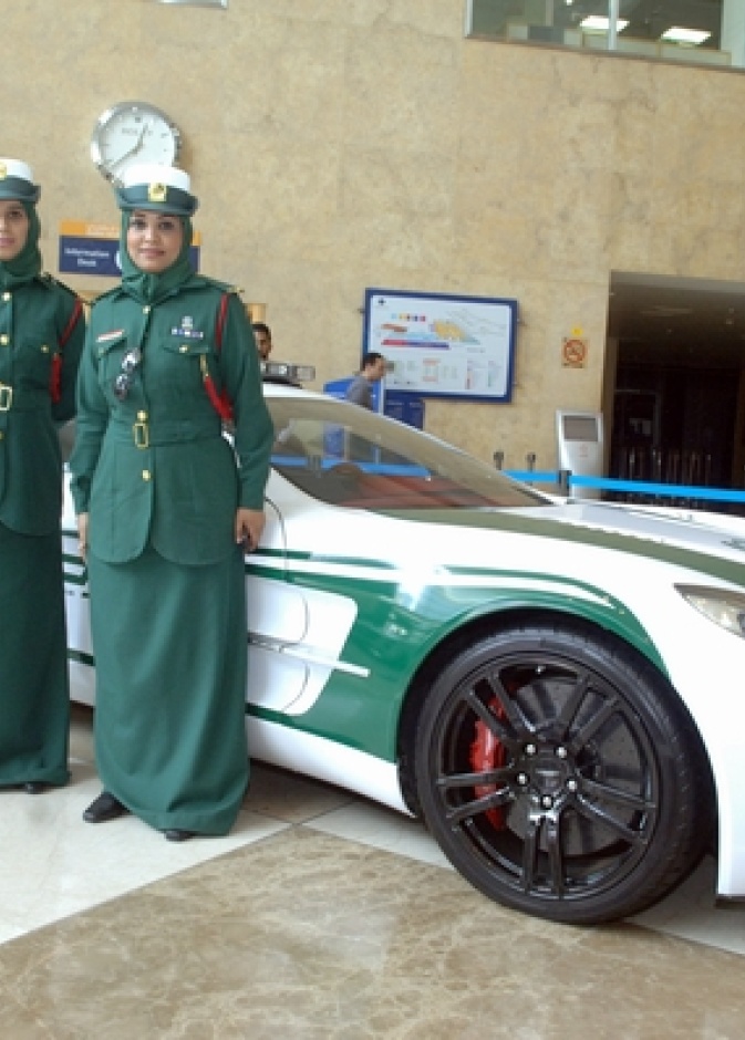 ملازم مريم الكعبي ووكيل أول بدرية السويدي