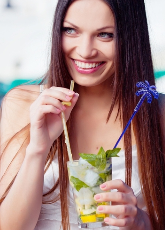 تخلصي من الدهون بماء الليمون