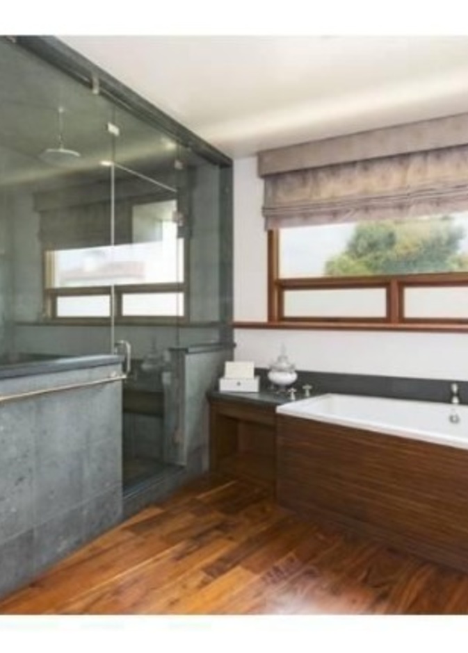 الحمام الرئيسي